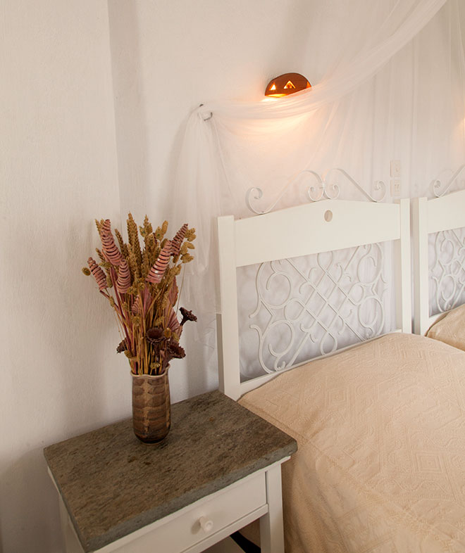 Το εσωτερικό των καταλυμάτων στα Ostria studios στη Σίφνο